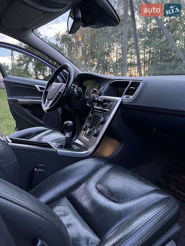 Универсал Volvo V60 2011 в Костополе