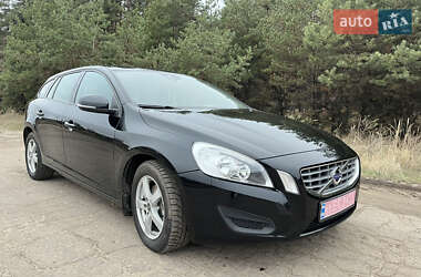 Універсал Volvo V60 2012 в Охтирці