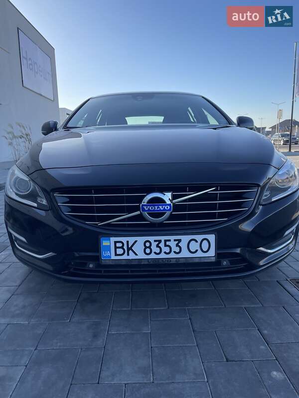 Volvo V60 2015