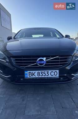 Универсал Volvo V60 2015 в Луцке