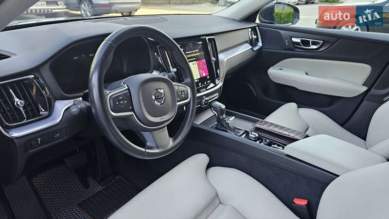 Универсал Volvo V60 2019 в Киеве