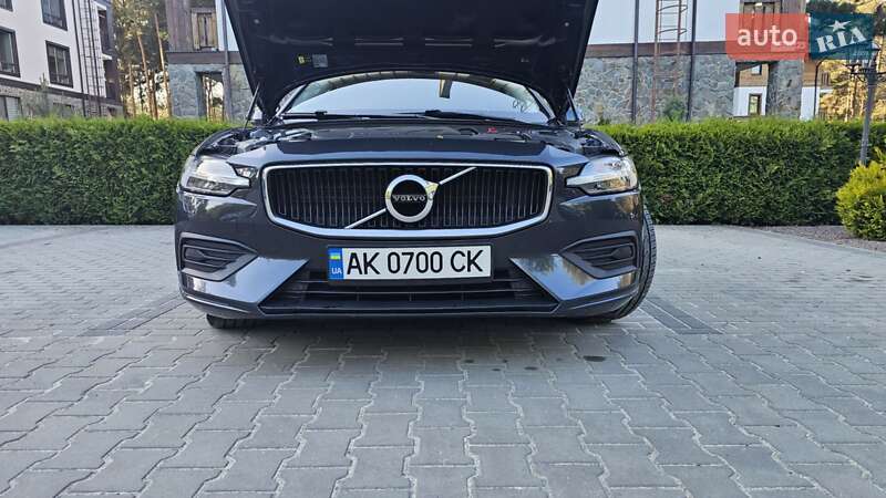 Универсал Volvo V60 2019 в Киеве