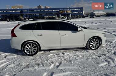 Универсал Volvo V60 2015 в Киеве