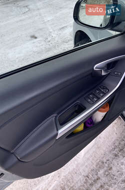 Универсал Volvo V60 2013 в 