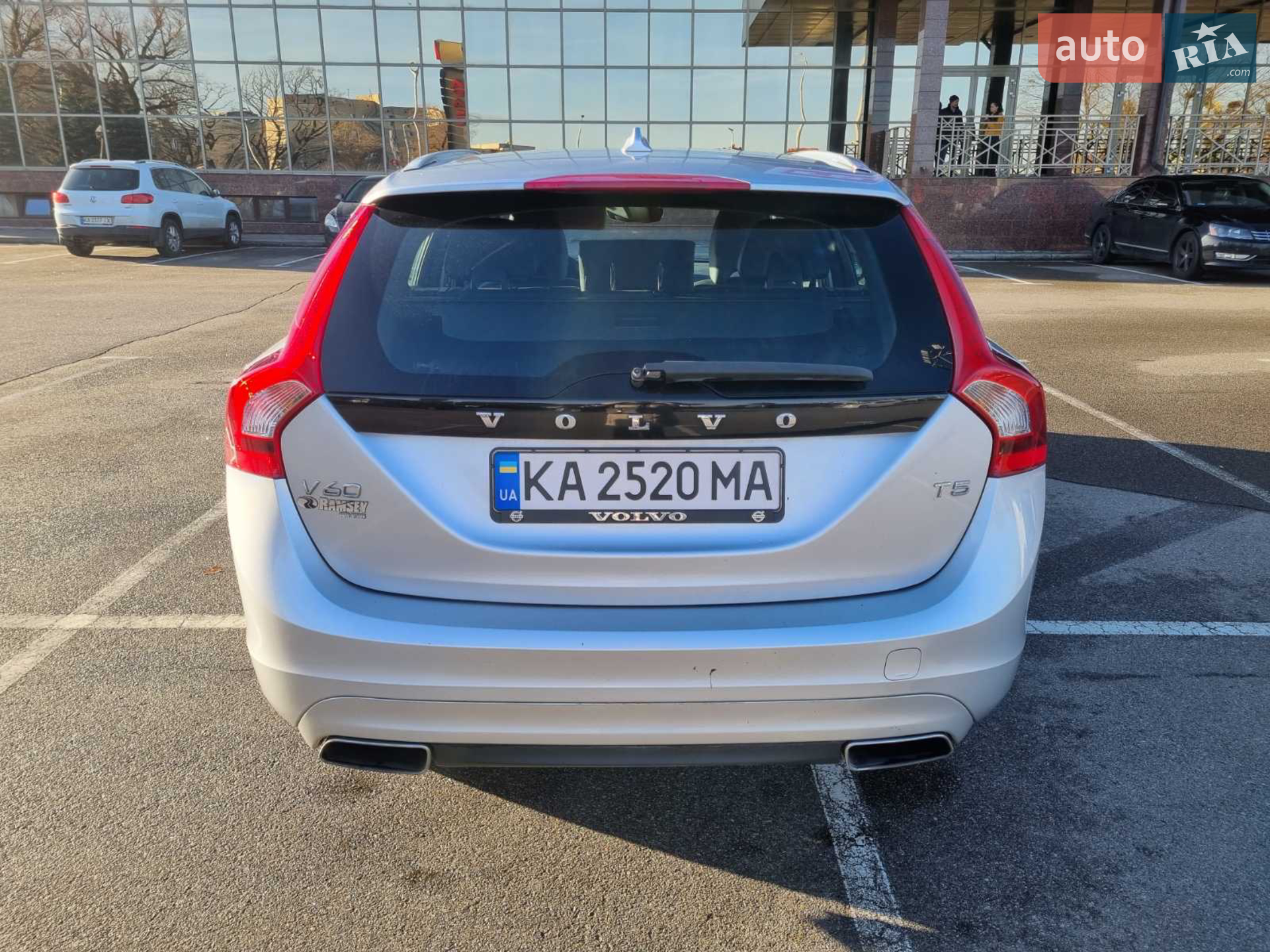 2015 Volvo V60 - мініатюра 8