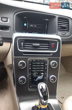 Універсал Volvo V60 2015 в 