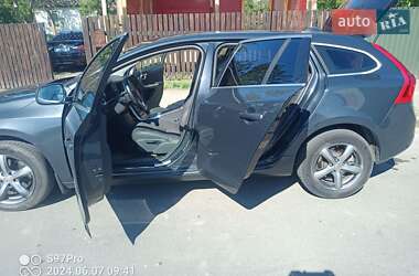 Универсал Volvo V60 2011 в 