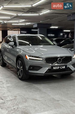 Универсал Volvo V60 2024 в 