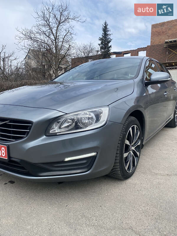 Универсал Volvo V60 2017 в 