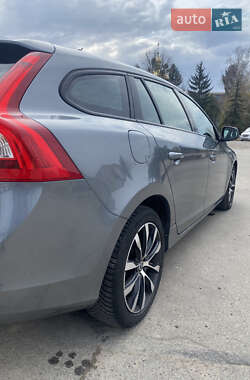Универсал Volvo V60 2017 в 