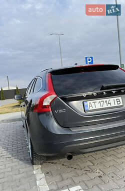 Универсал Volvo V60 2011 в 