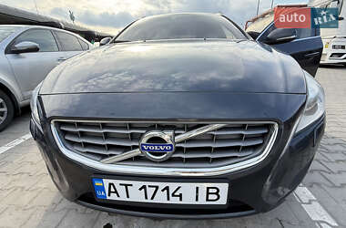 Универсал Volvo V60 2011 в 