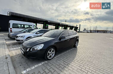 Универсал Volvo V60 2011 в 