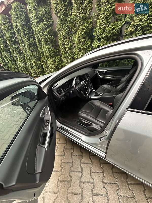 Універсал Volvo V60 2018 в Івано-Франківську