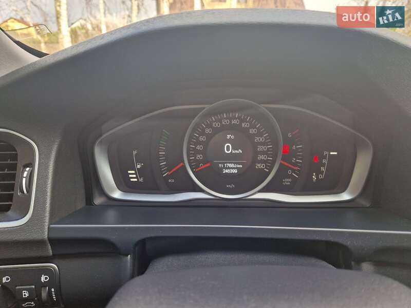 Универсал Volvo V60 2014 в Луцке