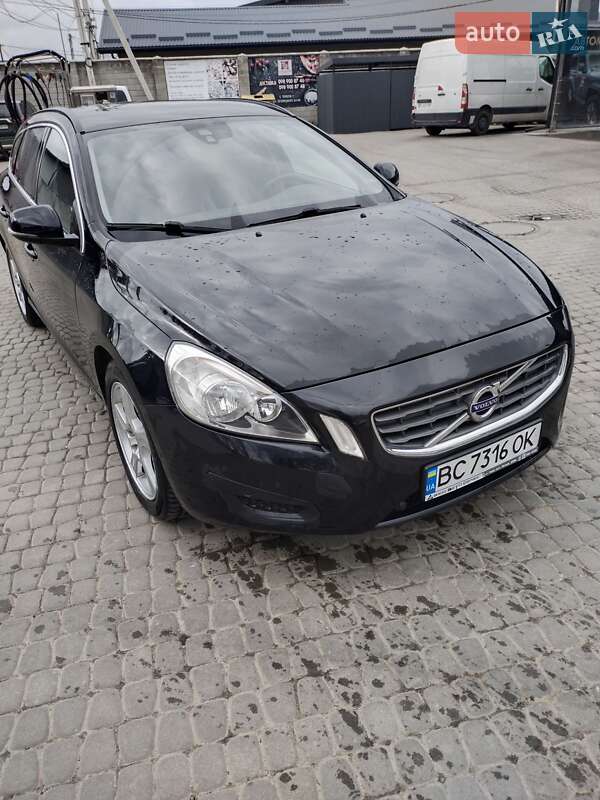 Универсал Volvo V60 2012 в Львове