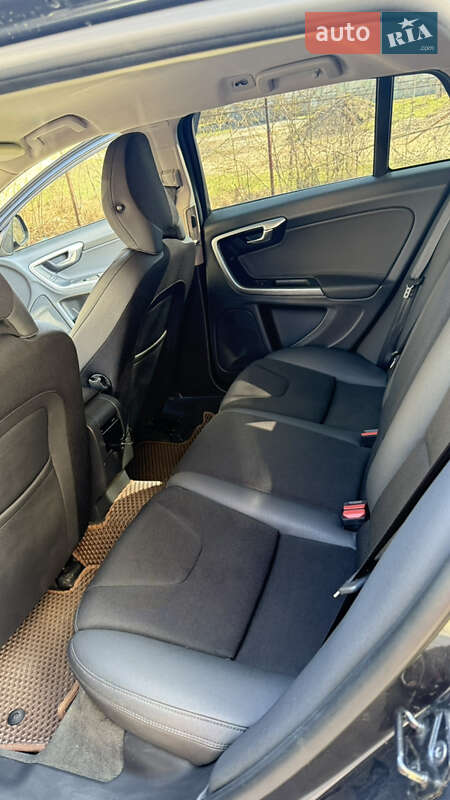 Універсал Volvo V60 2011 в Тернополі фото 25 Універсал Volvo V60 2011 в Тернополі