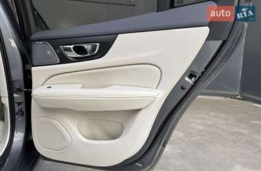 Универсал Volvo V60 2019 в 