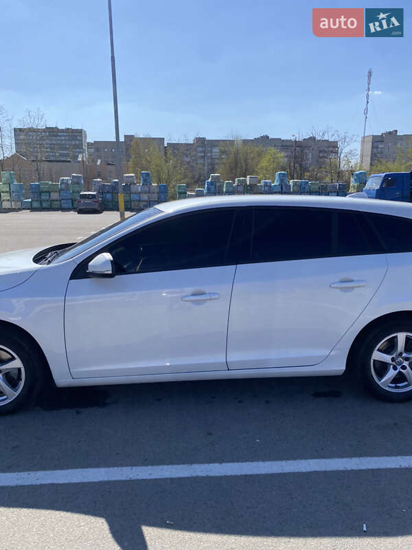 Универсал Volvo V60 2015 в Днепре фото 4 Универсал Volvo V60 2015 в Днепре