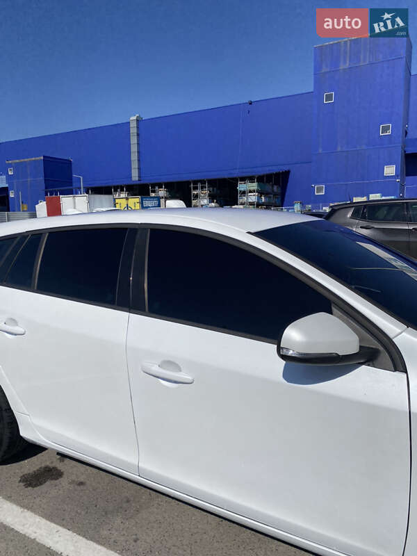 Универсал Volvo V60 2015 в Днепре фото 10 Универсал Volvo V60 2015 в Днепре