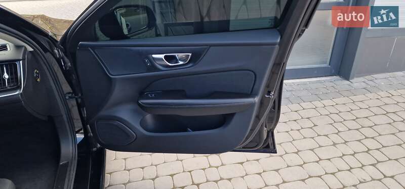 Универсал Volvo V60 2019 в Тернополе