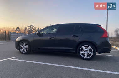 Универсал Volvo V60 2011 в 