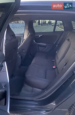 Универсал Volvo V60 2011 в 