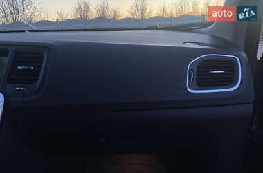 Универсал Volvo V60 2011 в 