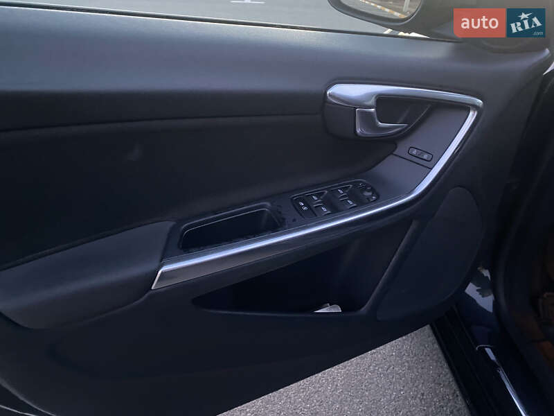 Універсал Volvo V60 2011 в Києві