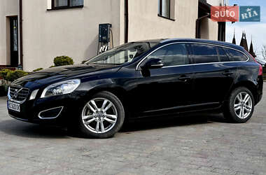Универсал Volvo V60 2010 в 