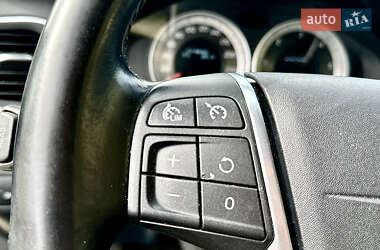 Универсал Volvo V60 2010 в 