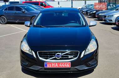 Универсал Volvo V60 2013 в 