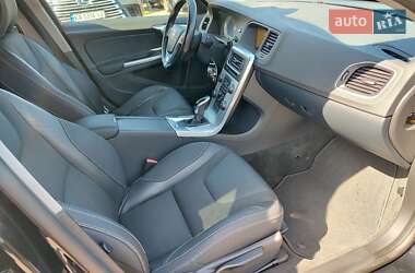 Универсал Volvo V60 2013 в 