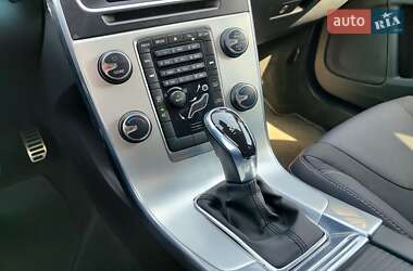 Универсал Volvo V60 2013 в 