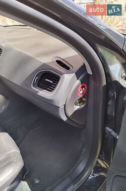 Универсал Volvo V60 2012 в 