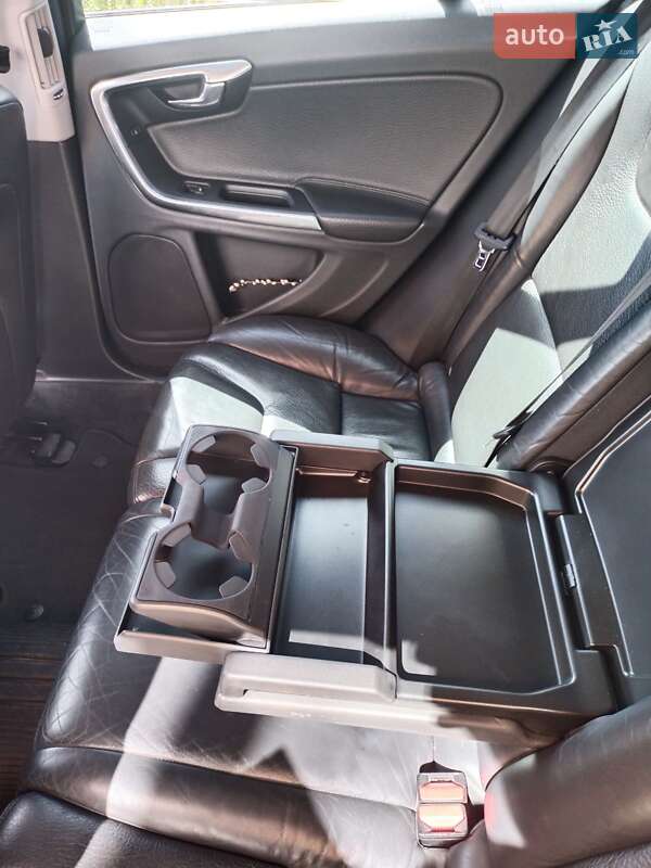 Универсал Volvo V60 2012 в Львове