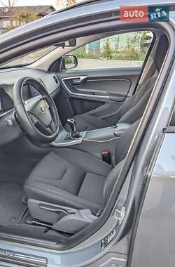 Универсал Volvo V60 2018 в 