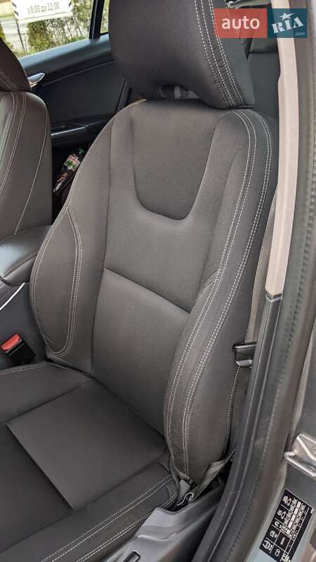 Универсал Volvo V60 2018 в Киеве фото 13 Универсал Volvo V60 2018 в Киеве