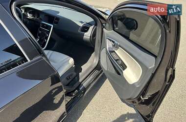 Универсал Volvo V60 2016 в 