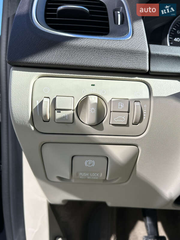 Универсал Volvo V60 2012 в Львове
