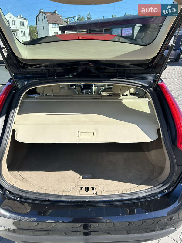 Универсал Volvo V60 2012 в Львове