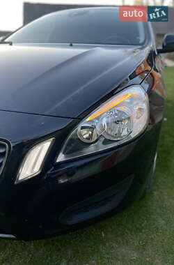 Універсал Volvo V60 2011 в 
