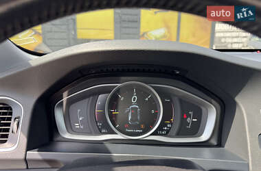 Универсал Volvo V60 2014 в 