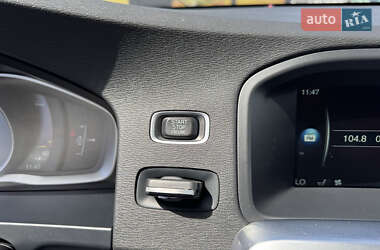 Универсал Volvo V60 2014 в 