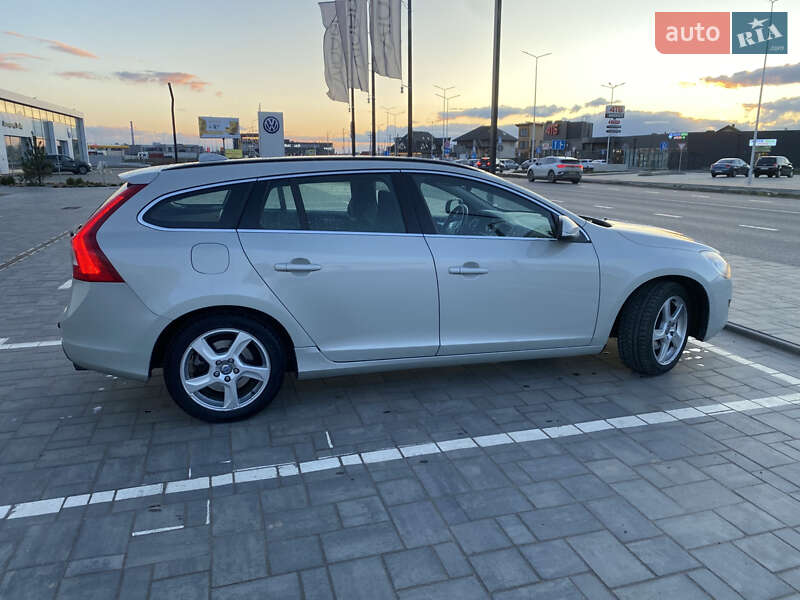 Универсал Volvo V60 2011 в Луцке фото 5 Универсал Volvo V60 2011 в Луцке