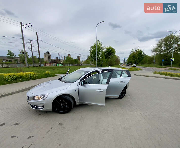 Универсал Volvo V60 2016 в Львове фото 5 Универсал Volvo V60 2016 в Львове