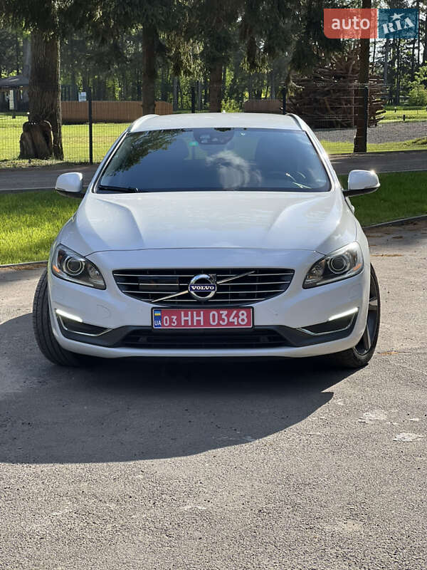 Універсал Volvo V60 2015 в Луцьку
