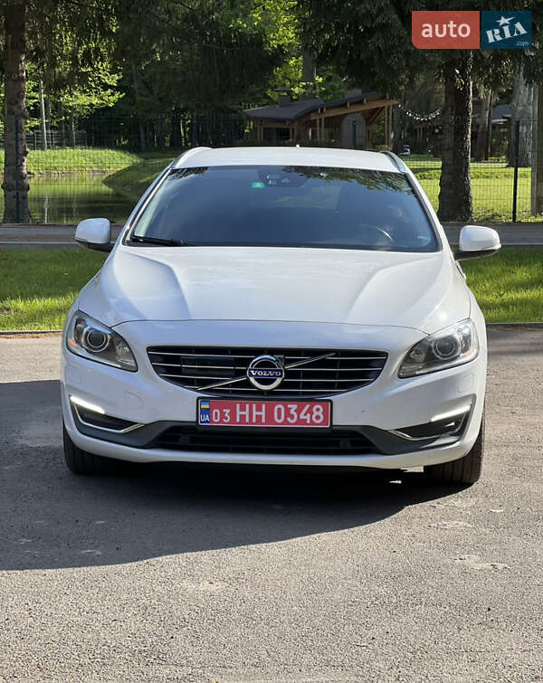 Універсал Volvo V60 2015 в Луцьку