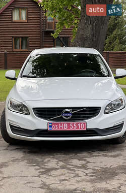 Универсал Volvo V60 2017 в 