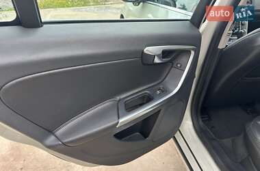 Универсал Volvo V60 2011 в 